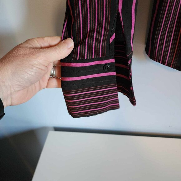 EUC Dress Barn Button-Down Blouse with large cuffed sleeves - Picture 3 of 6